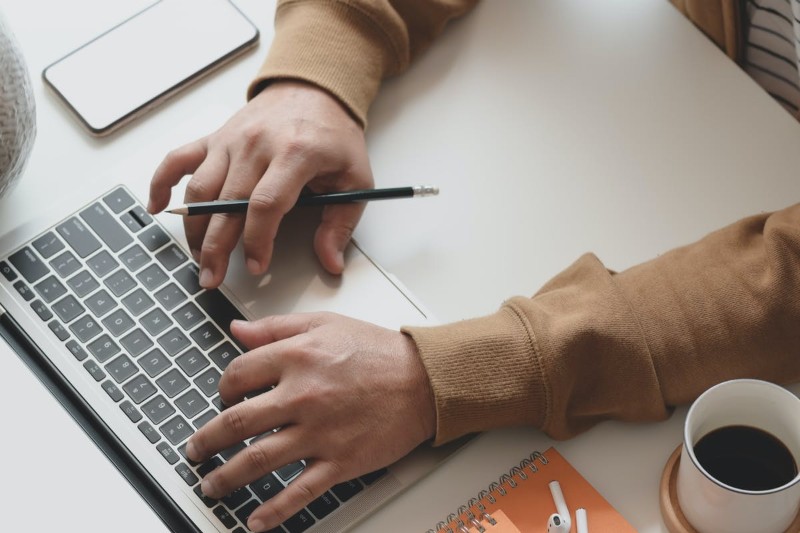 Crear y Enviar un Currículum a Cortefiel: Consigue un Empleo