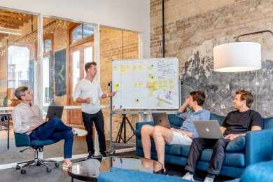 Como Hacer un Currículum para Comercial: Guía + Ejemplos