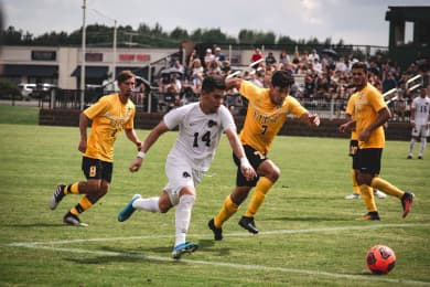 Currículum de futbolista: ejemplo de CV de jugador de fútbol