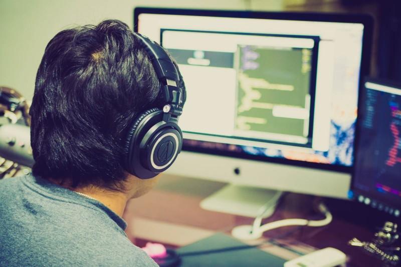 Currículum de Informático: Ejemplos, Guía y Plantillas de CV