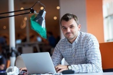 20 plantillas de CV en Word gratis para descargar (2025)