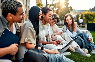 La formación académica en España vs. LATAM: diferencias