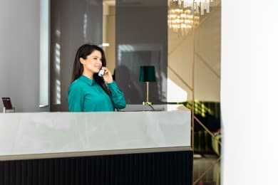 8 habilidades de una recepcionista + funciones