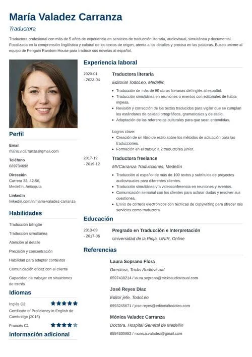 Modelo de hoja de vida con tipografía alternativa