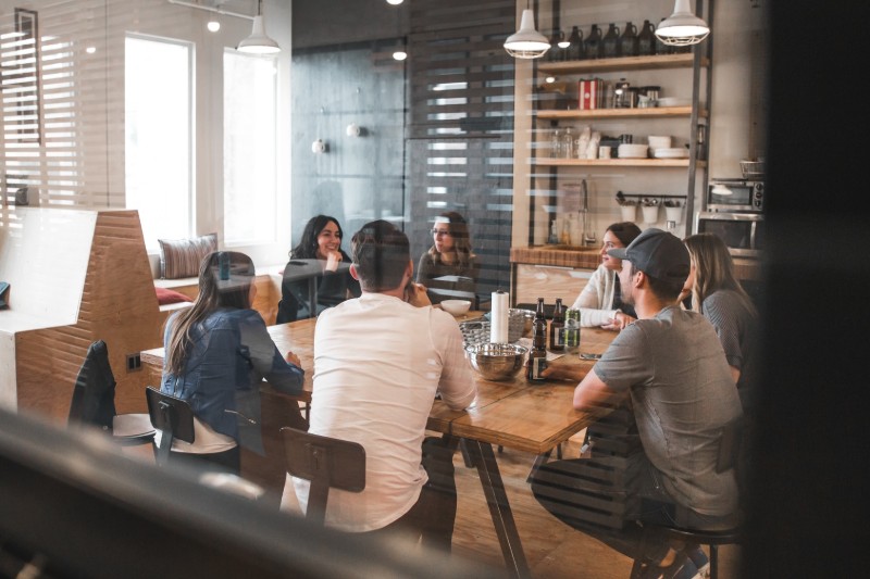 Qué es Networking y Por Qué es Útil Para Conseguir Empleo